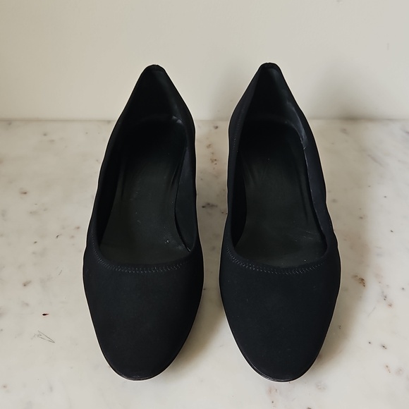 SALVATORE FERRAGAMO: Sleek Black Pointed Low Wedge Heels - Picture 2 of 10